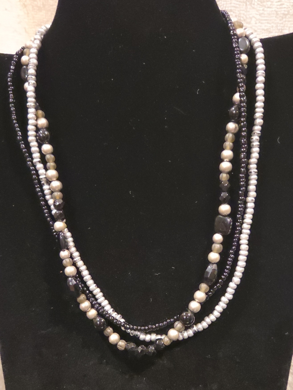 PREMIER DESIGNS 3 STRAND NECKLACE